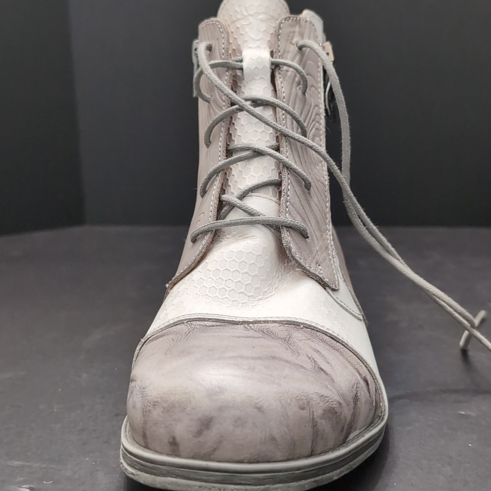 Portofino Women's Gray/White Leather Lace-up Booties With Side Zipper, Size 40. - Picture 6 of 11